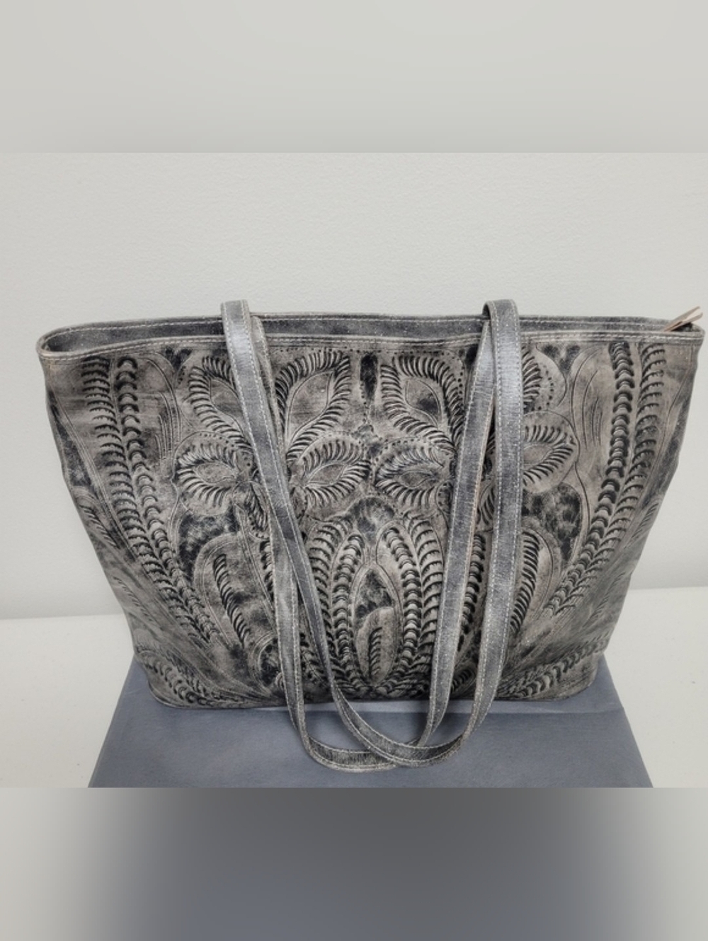 Leaders In Leather Made In Paraguay Artisan Shoulder Bag.